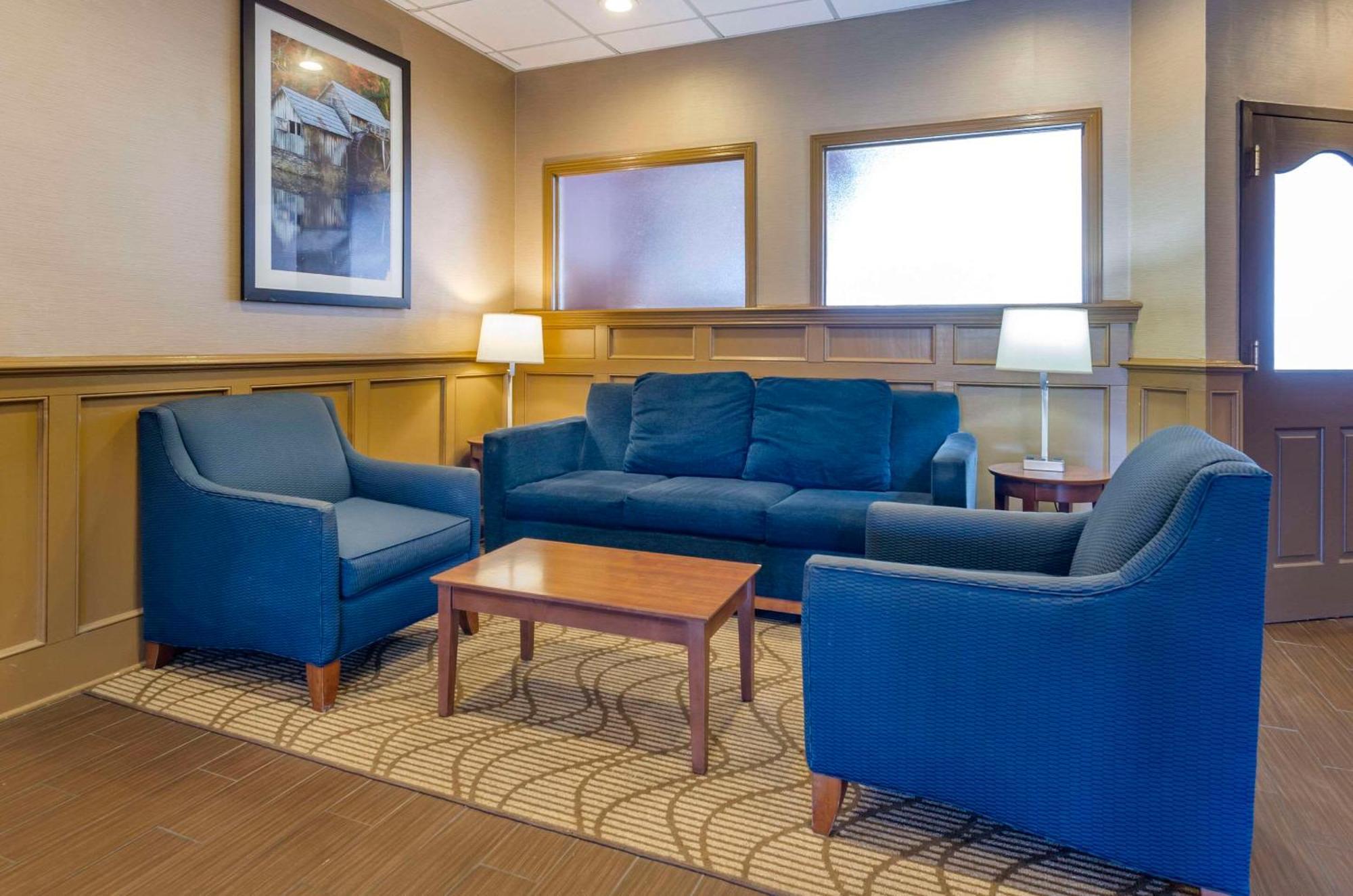 Comfort Inn & Suites Raphine - Lexington Near I-81 And I-64 Kültér fotó